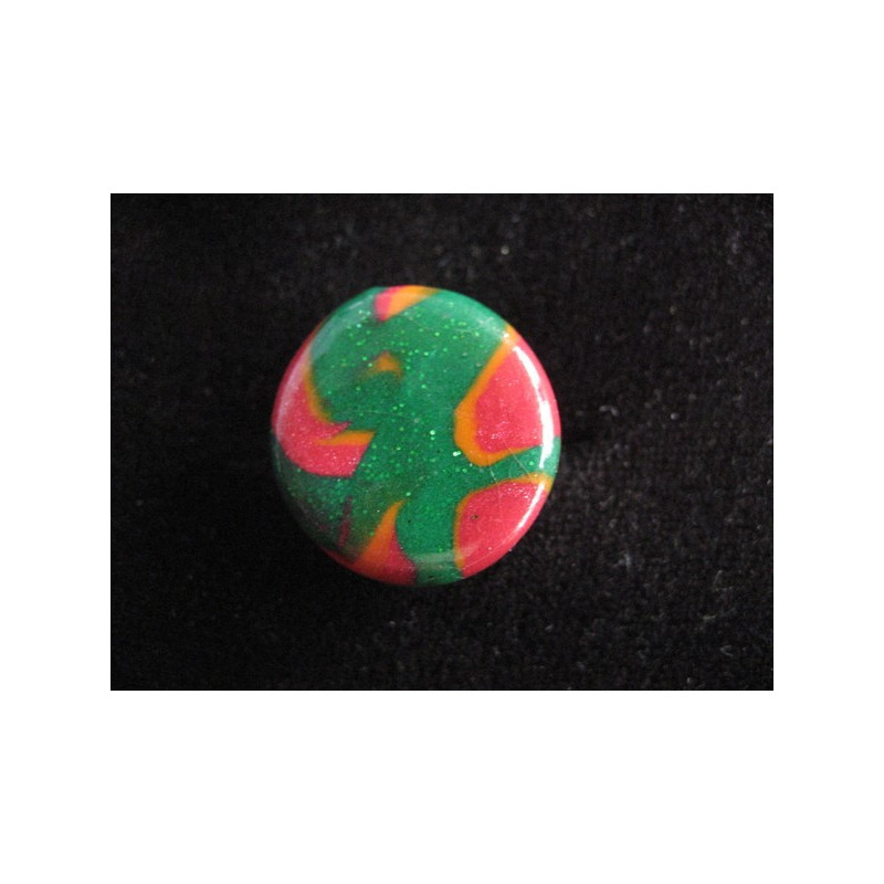 Petite bague fantaisie, verte/rouge, en fimo