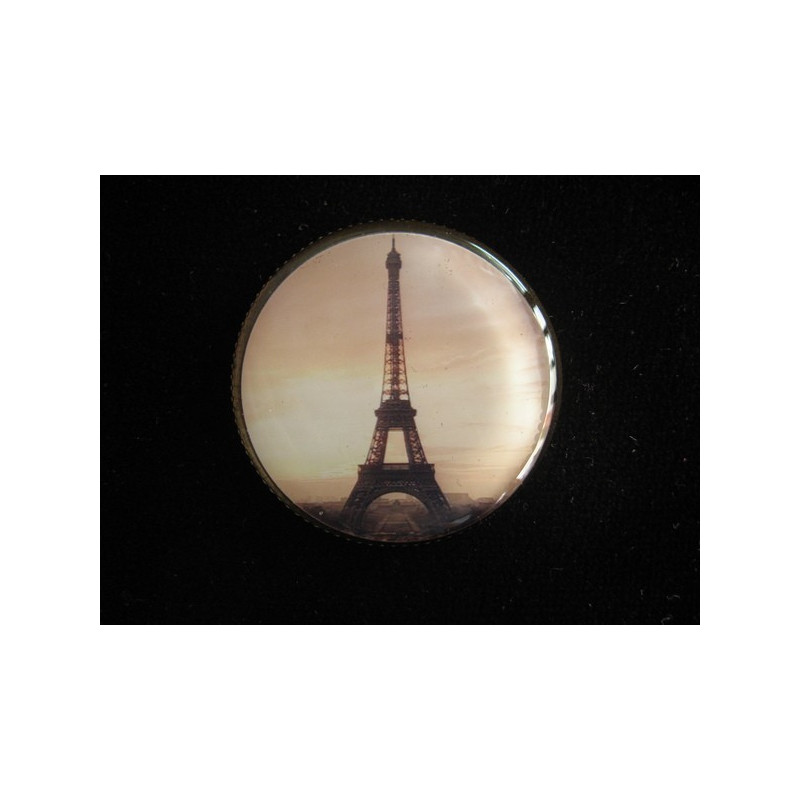 Vintage ring, Eiffel Tower Paris, set in resin