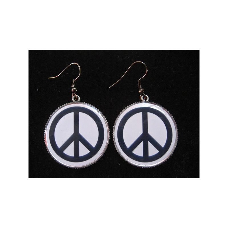 Boucles d'oreilles, Peace and love sur fond blanc, serties en résine