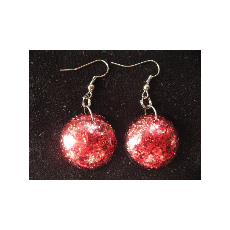 Fancy earrings, red glitter in resin