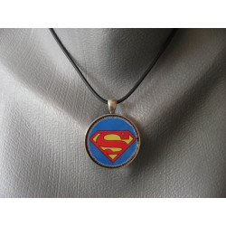 Pendentif vintage, Super héros, serti en résine