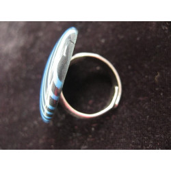 Large graphic ring, black and blue striped, in fimo