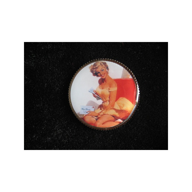 BAGUE vintage, Pin-up blonde, sertie en résine