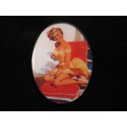Vintage oval brooch, blonde pin-up, set with resin