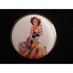 Vintage pin, brown pinup, set with resin