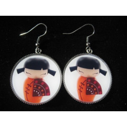 Kawai earrings, Momiji Happy Dolls, set in resin