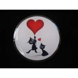 BROCHE fantaisie, Cats in love, sertie en résine