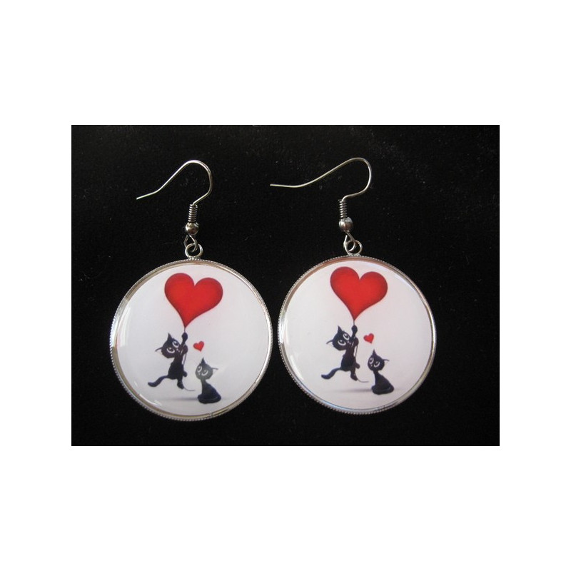 Fancy earrings, Cats in love, set in resin