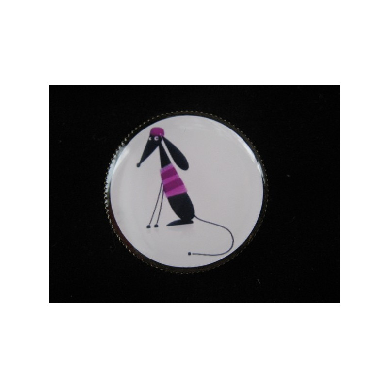 BROCHE fantaisie, Mode canine fuchsia, sertie en résine