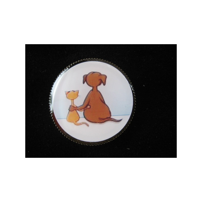 BROCHE fantaisie, Chien et chat, Love story, sertie en résine