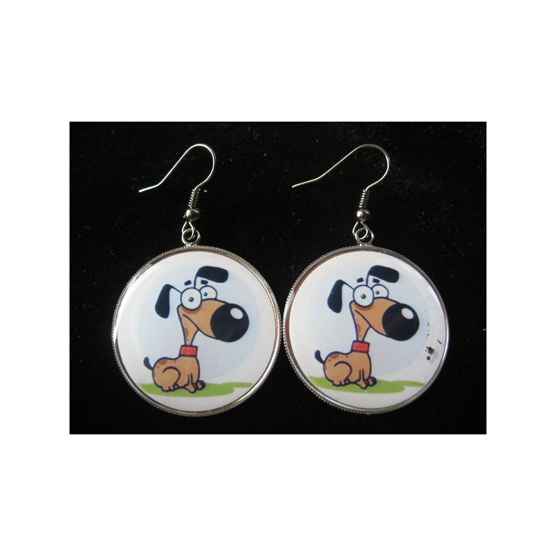 Boucles d'oreilles fantaisie, Chien Cartoon, serties en résine