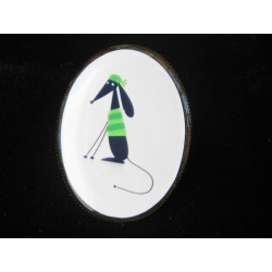 BROOCH oval, Fashion canine green, resin set