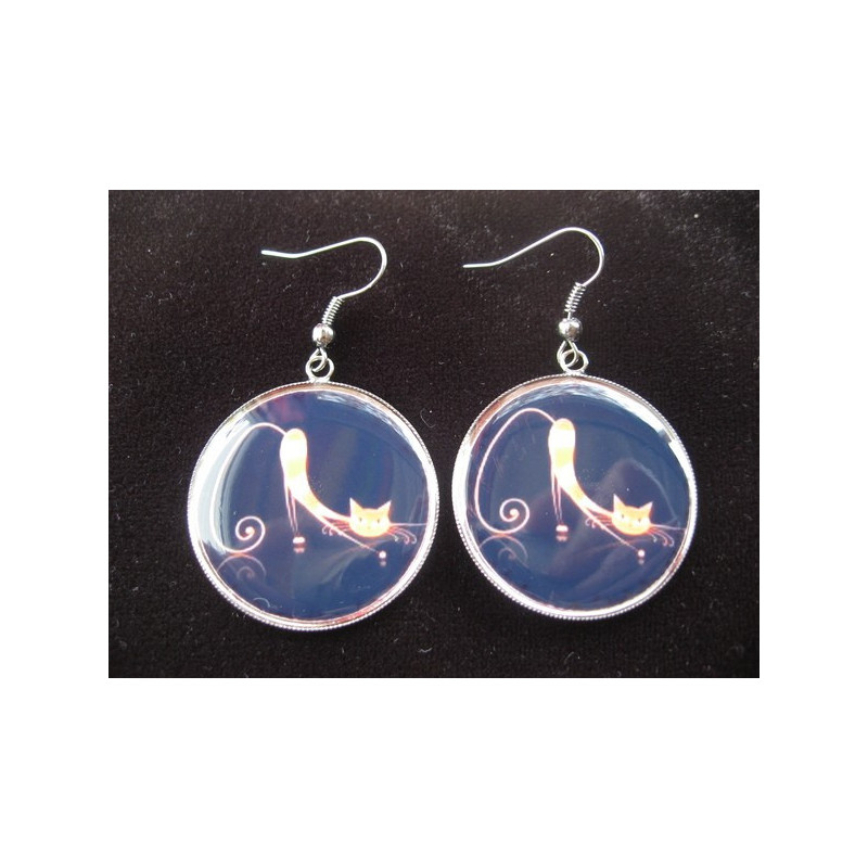 Fancy earrings, Orange cat, set in resin