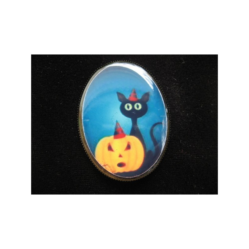 Oval brooch Halloween, black cat and pumpkin