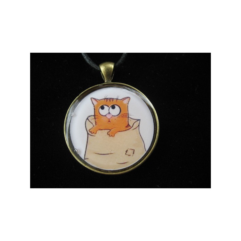 Fancy PENDANT, cartoon kitten, set in resin