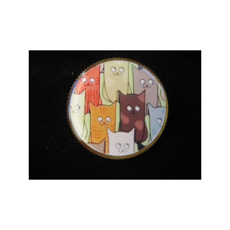 Fancy brooch, happy cats, set with resin