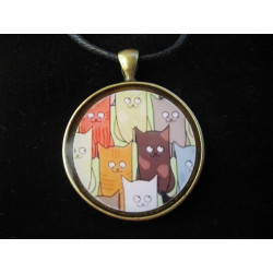 PENDENTIF fantaisie, Chats heureux, serti en résine