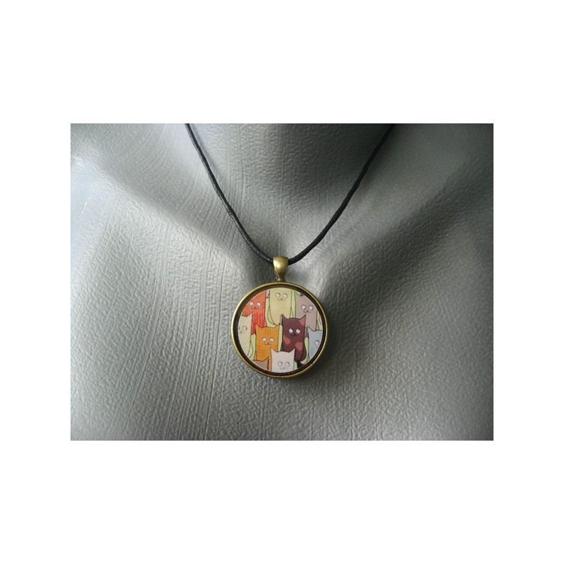 Fancy PENDANT, Happy Cats, Set in Resin