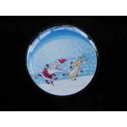 BROCHE fantaisie, Course effrénée de Noël, sertie en résine