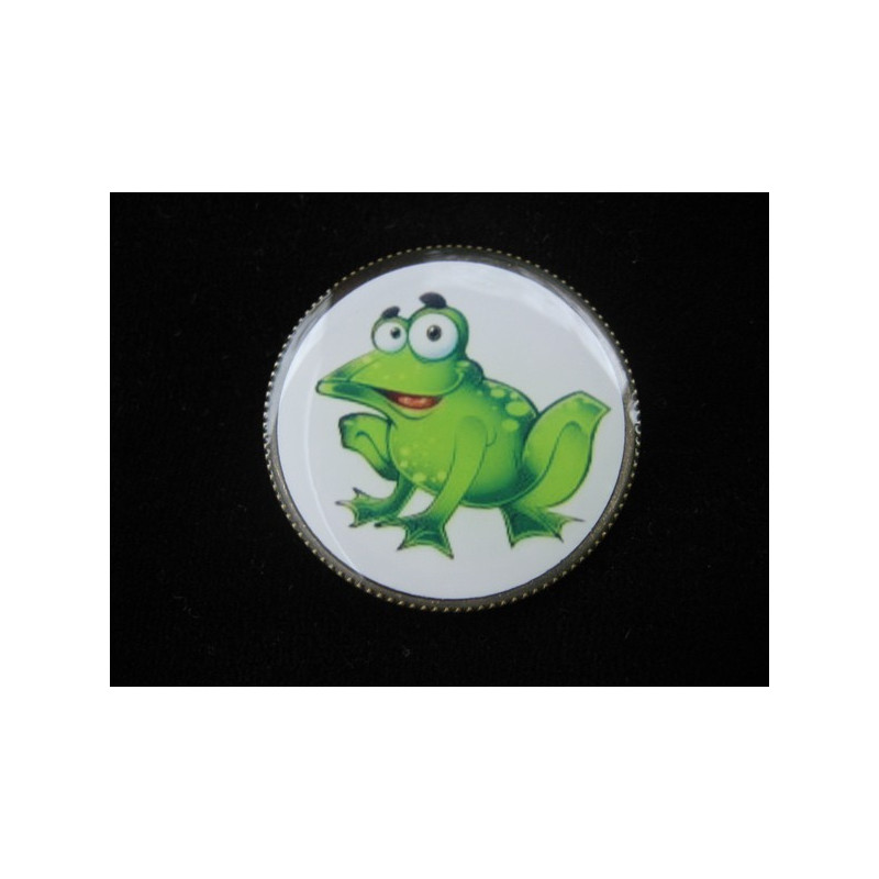 Fancy RING, charming toad, set in resin