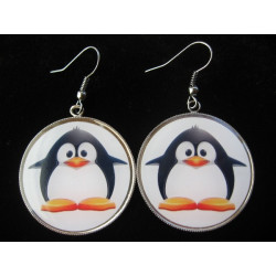 Boucles d'oreilles fantaisie, Pingouin heureux, serties en résine