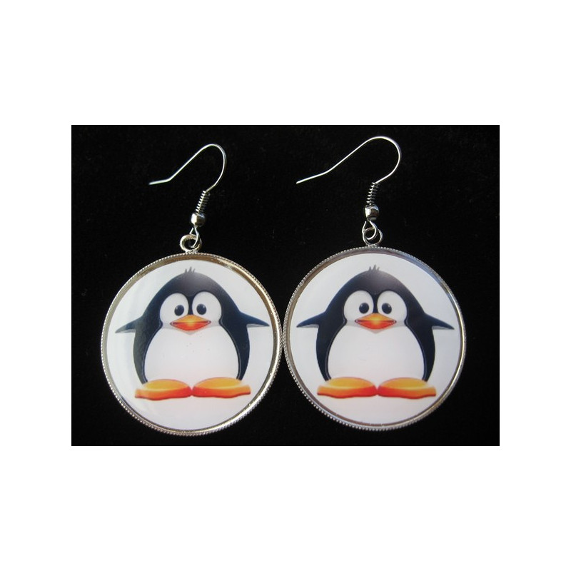 Fancy earrings, Happy penguin, set in resin