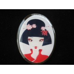 Oval brooch, Geisha, set in resin