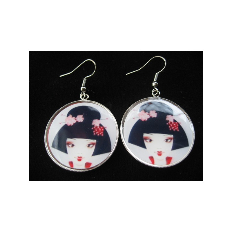 Boucles d'oreilles, Geisha, serties en résine