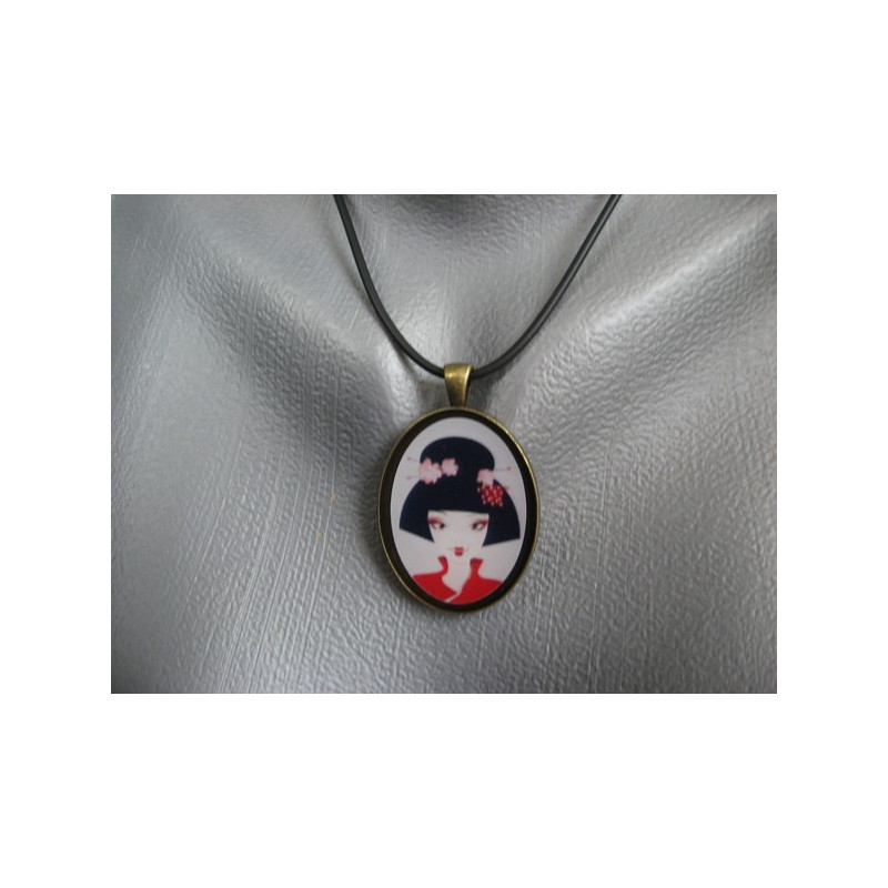 Pendentif ovale kawaii, Geisha, serti en résine