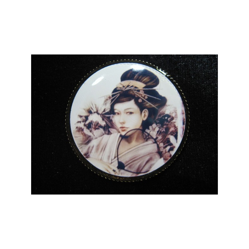 Vintage ring, Geisha sepia, set with resin