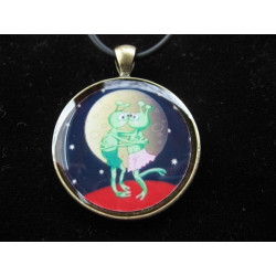 Fantasy pendant, Alien in love, set in resin