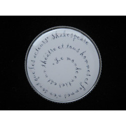 Vintage brooch, Shakespeare on white background, set in resin