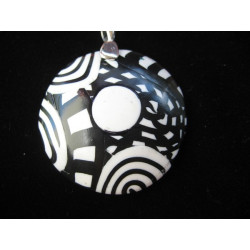 Black/white pop pendant