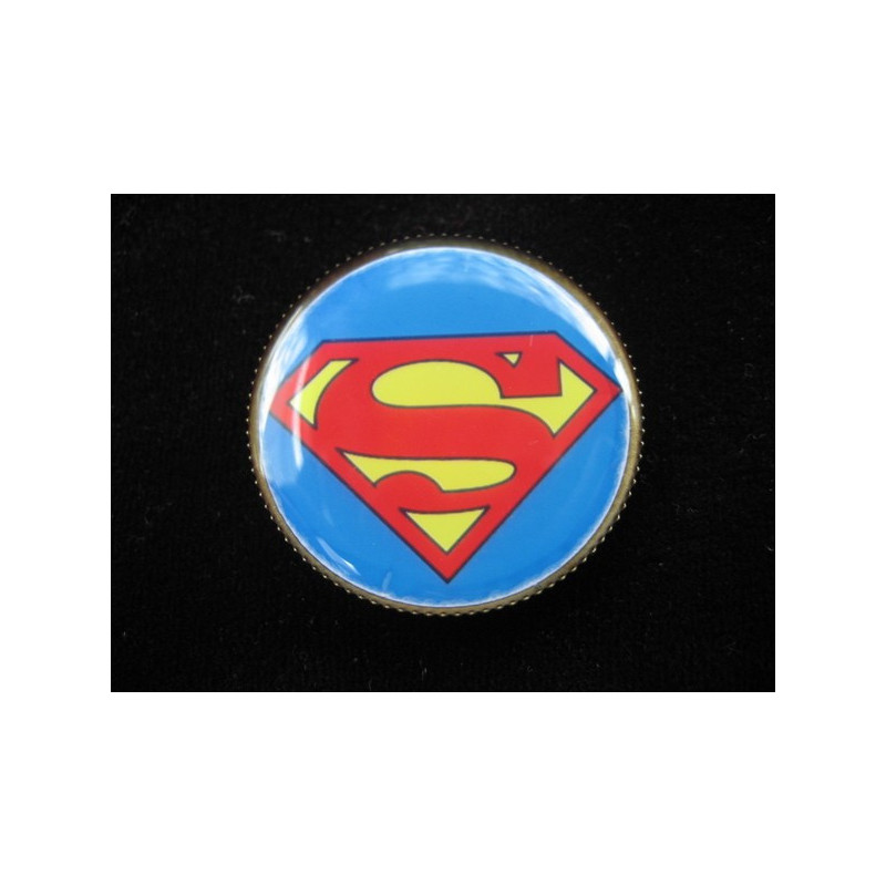 Vintage brooch, Super Heroes, set in resin