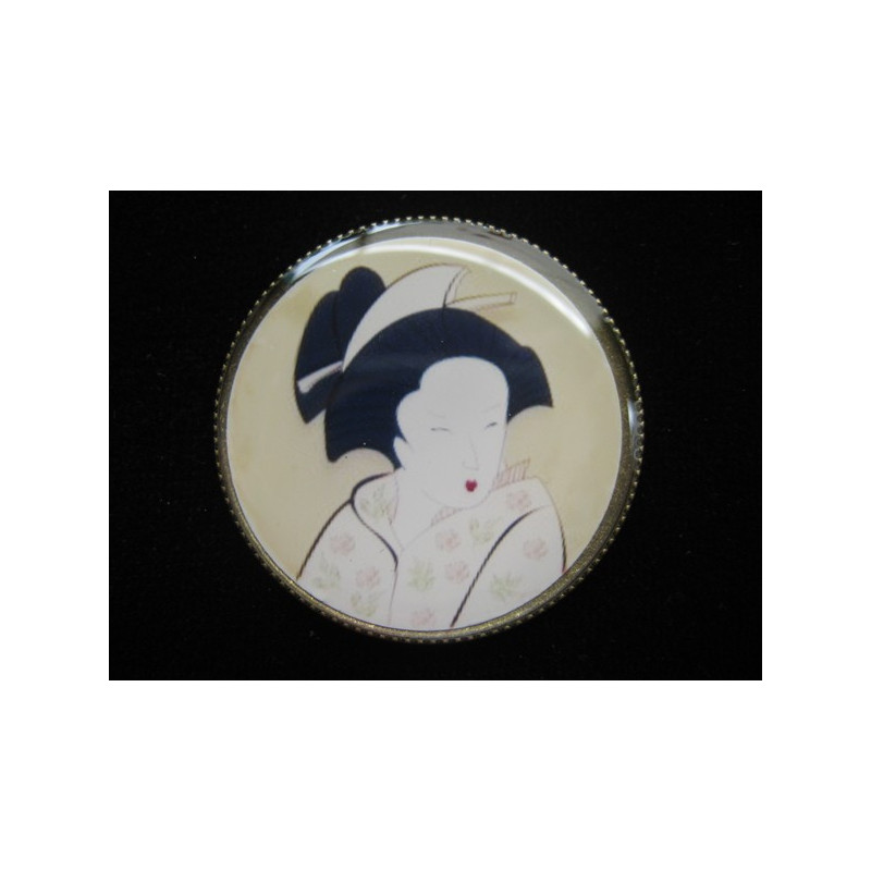 Vintage BROOCH, Geisha, set in resin