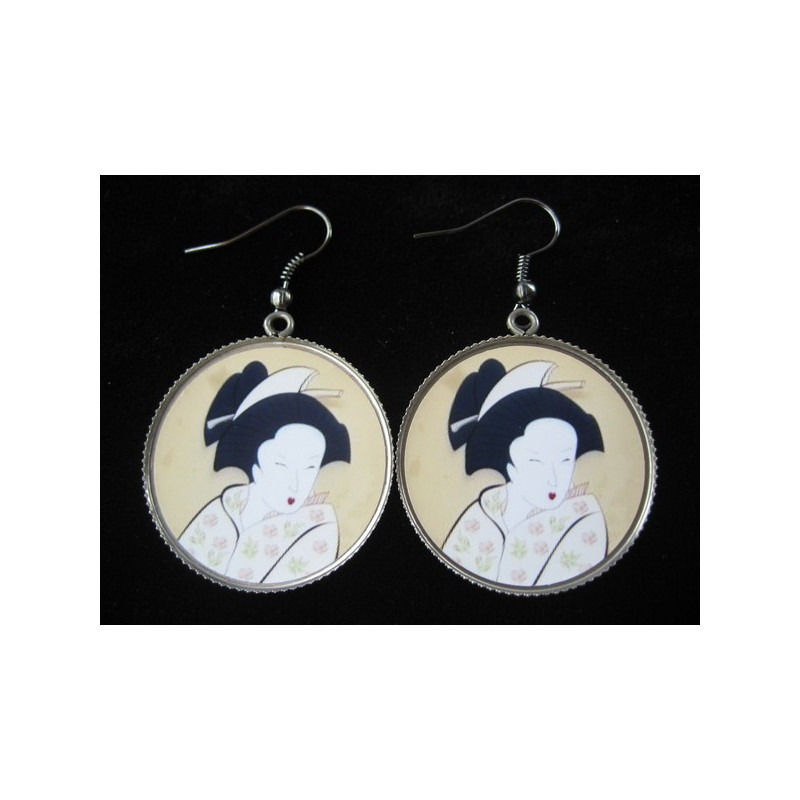 Boucles d'oreilles vintage, Geisha, serties en résine