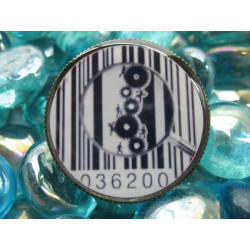 Graphic RING, Barcode human mechanics, set in resin