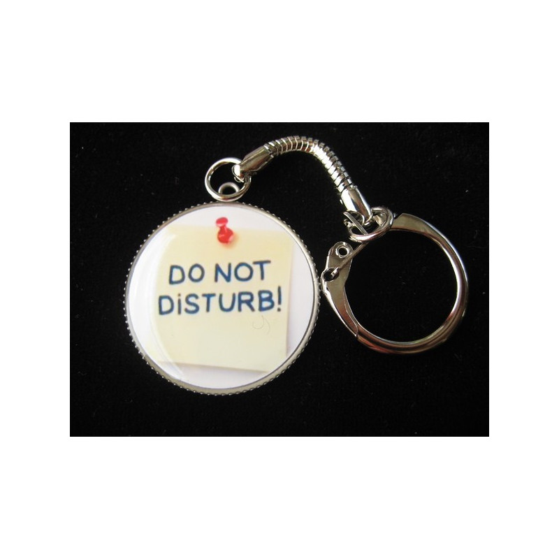 Fancy Keychain, Do not Disturb, set in resin