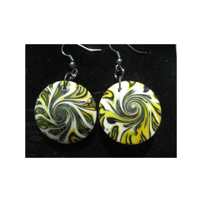 Earrings, with white and yellow spiral, in fimo