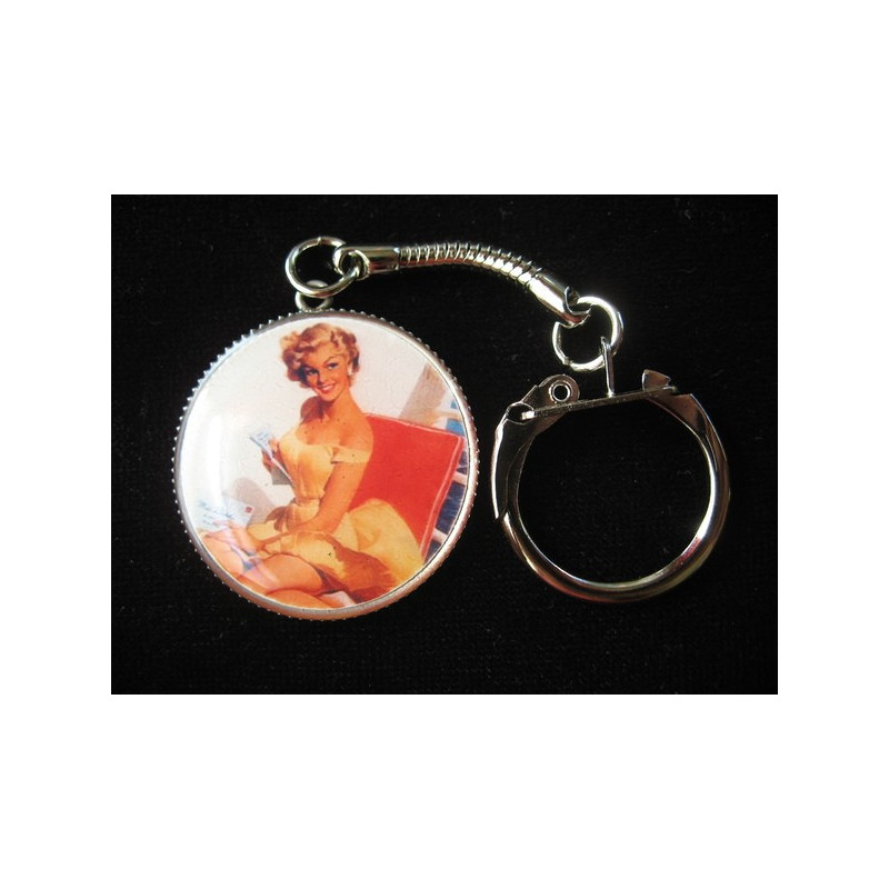 Vintage Key Ring, Blonde Pin-up, Resin Set