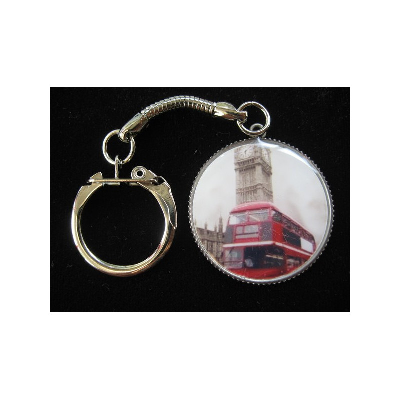 Vintage Keychain Big Ben London, set with resin