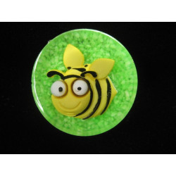 Kawaii ring, Cartoon Bee, on green resin background