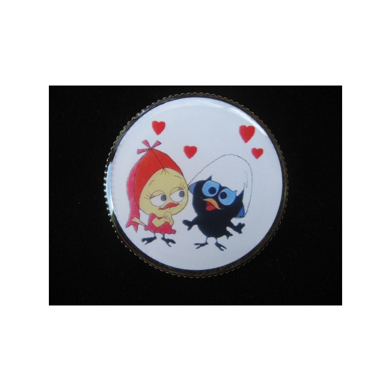 Fancy brooch, Calimero in love, set with resin