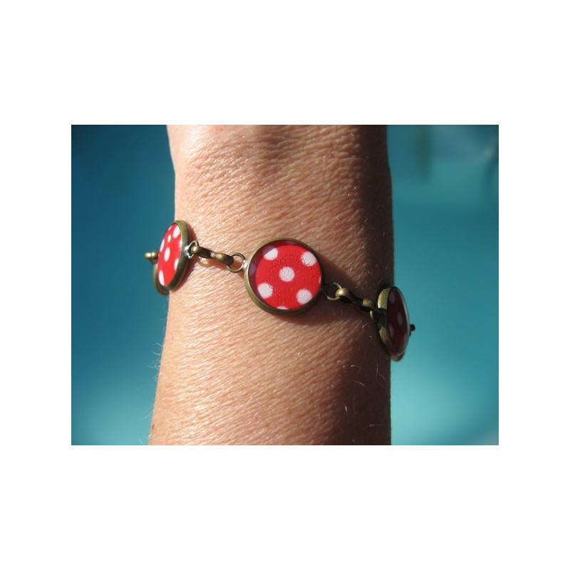  Bracelet petits cabochons, pois blancs sur fond rouge