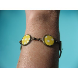 BRACELET petits cabochons, pois blancs sur fond jaune