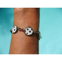 Bracelet petits cabochons, pois noirs sur fond blanc