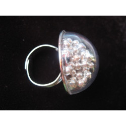 Large dome ring, with mobile silver beads