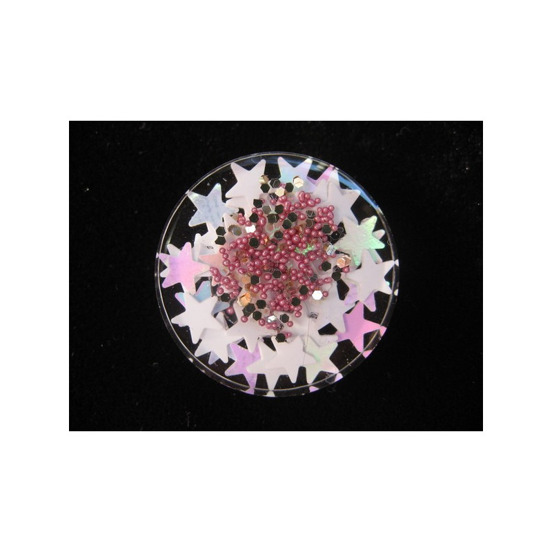 Fancy ring, white stars and microbeads fuchsias, on transparent resin background