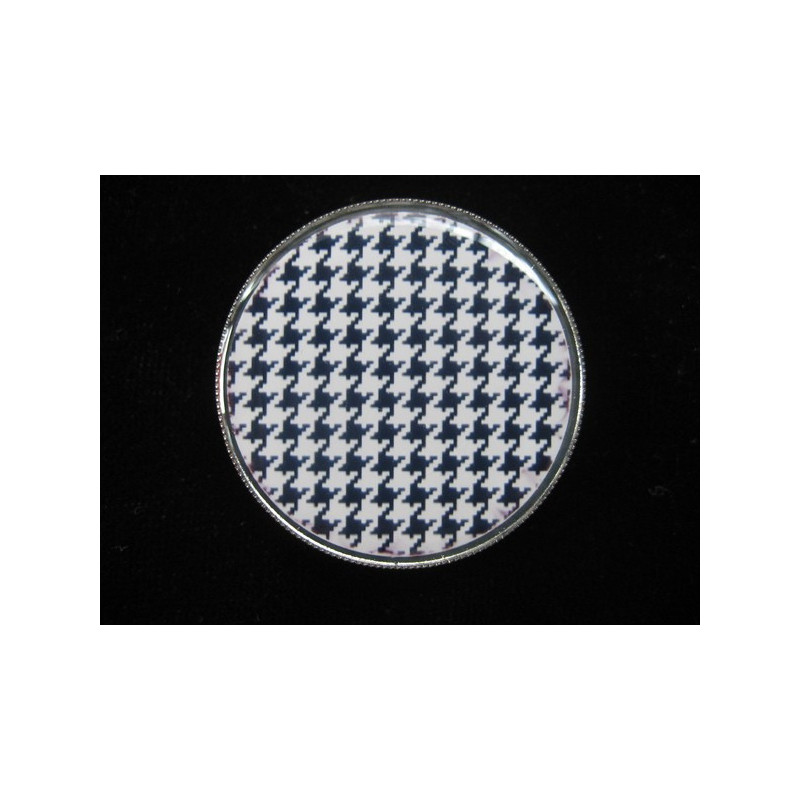 Vintage ring, houndstooth, set in resin