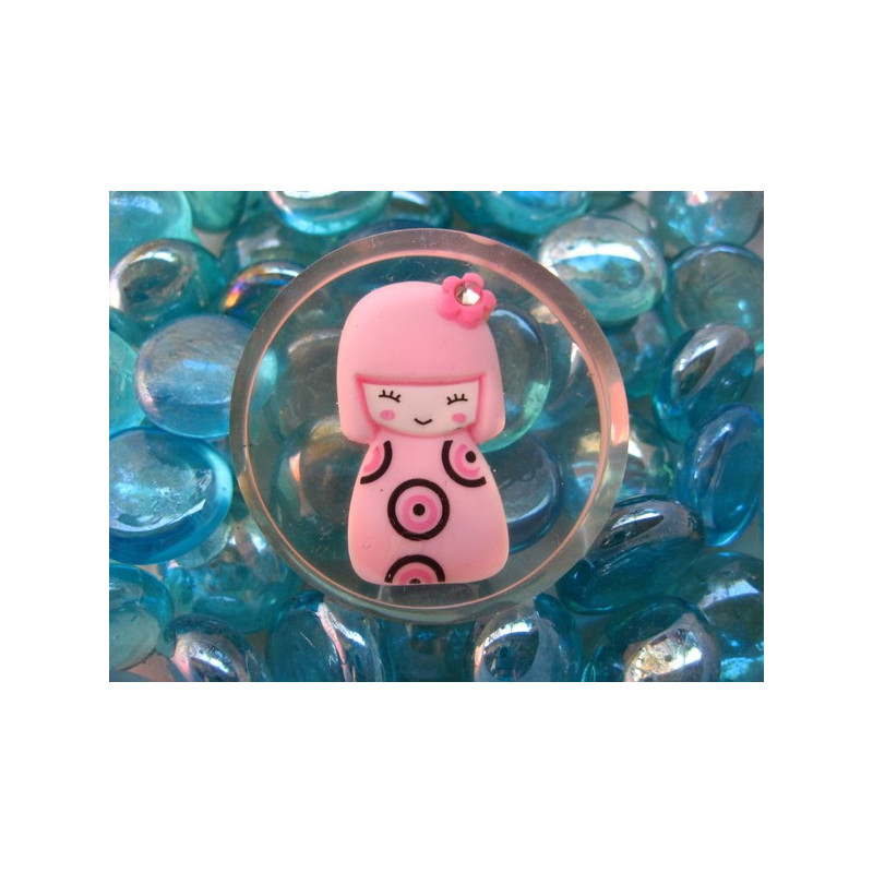 Large kawaii magnets, pink Geisha, on transparent resin background